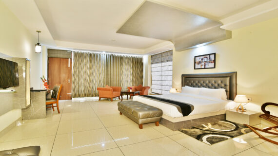 SS Resorts Dalhousie - Premium Luxury Room